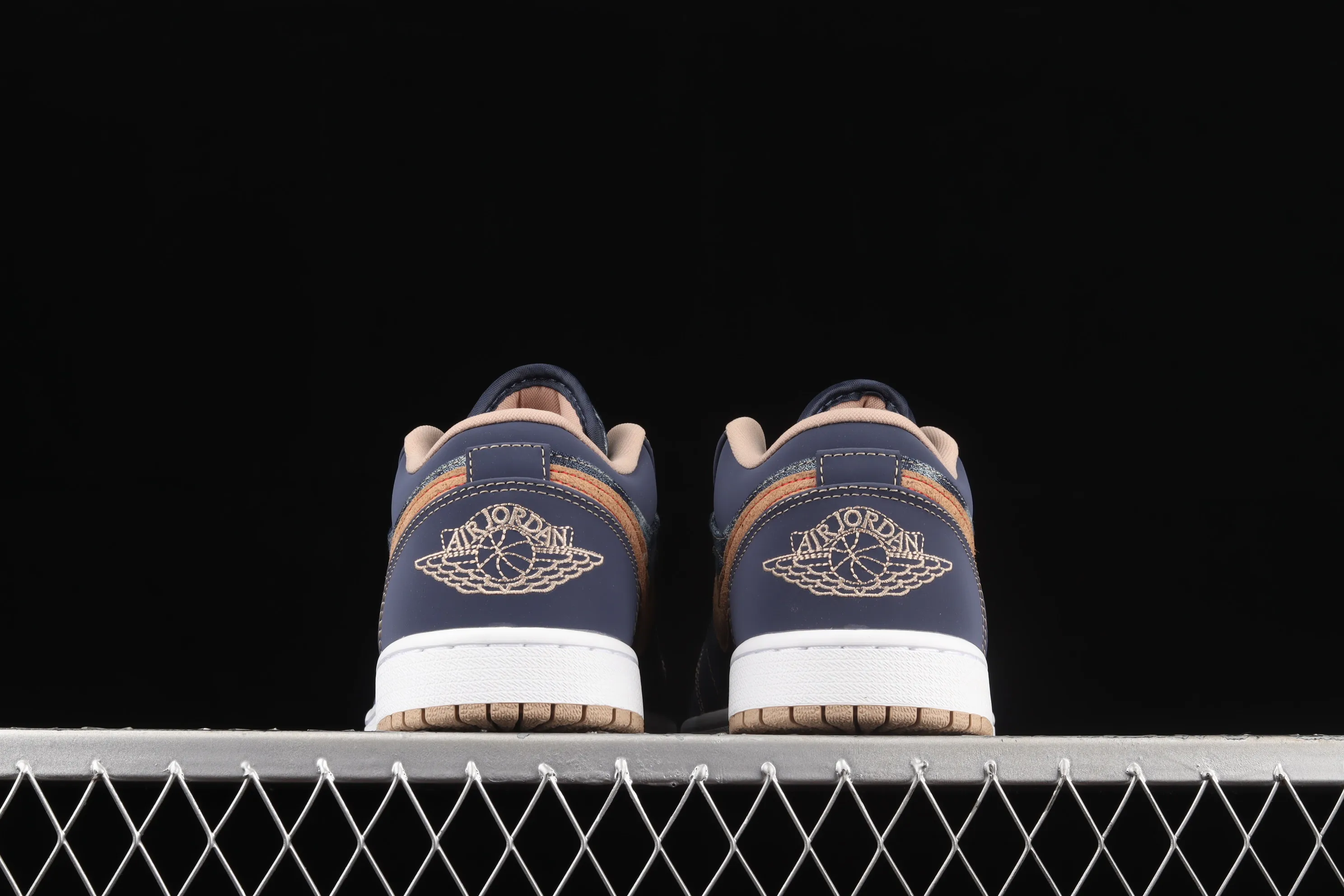All categories Air Jordan Jordan series basketball shoes Air Jordan 1 Low G version pure original Air Jordan 1 Low AJ1 Joe 1 dark blue denim low-top cultural and leisure sports sneakers DH1259-400